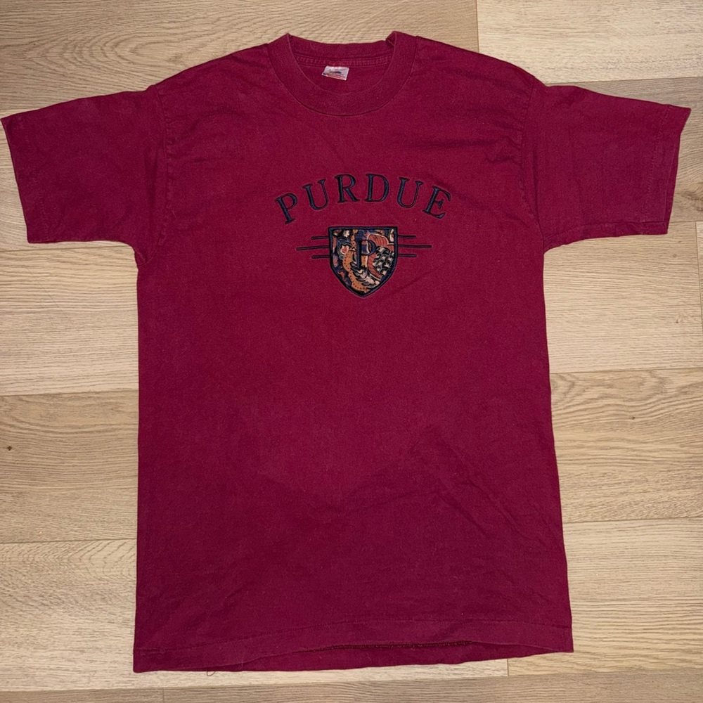 Vintage 90’s University of Purdue Embroidered Logo Single Stitch Burgundy Shirt